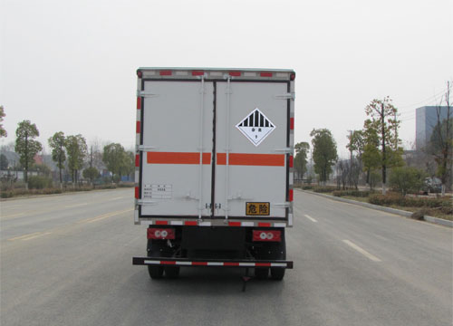 SZD5040XZWBJ6型雜項(xiàng)危險(xiǎn)物品廂式運(yùn)輸車(國六)