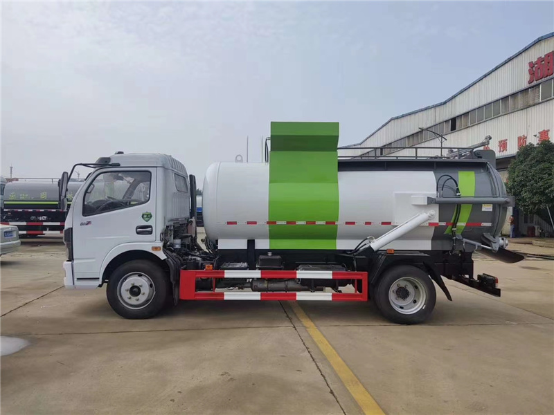 東風(fēng)7方餐廚垃圾車(chē)(圓罐)