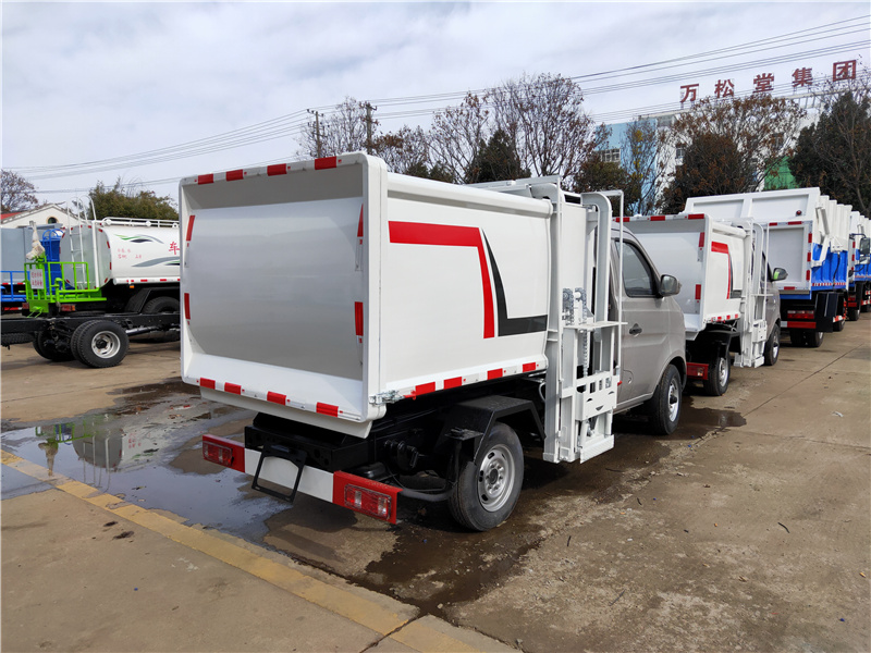 長(zhǎng)安3方掛桶垃圾車(自裝卸式垃圾車)