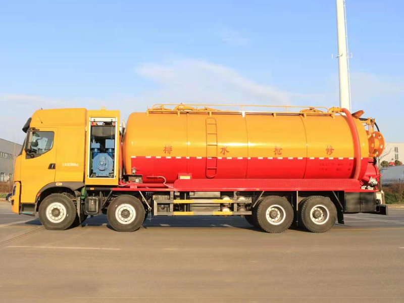 柳汽乘龍36立方清洗吸污車(chē)