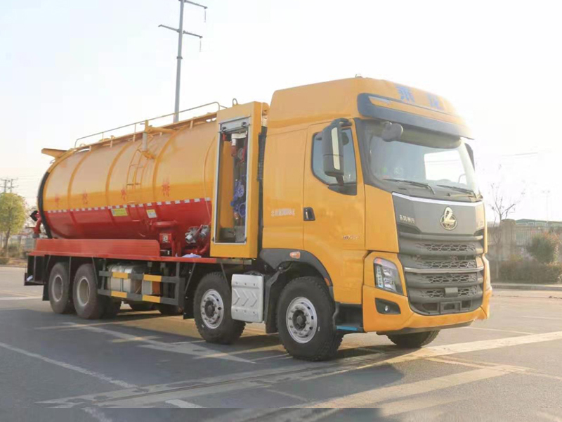 柳汽乘龍36立方清洗吸污車(chē)