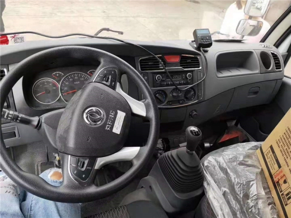 (國六4.2米)東風(fēng)多利卡冷藏車